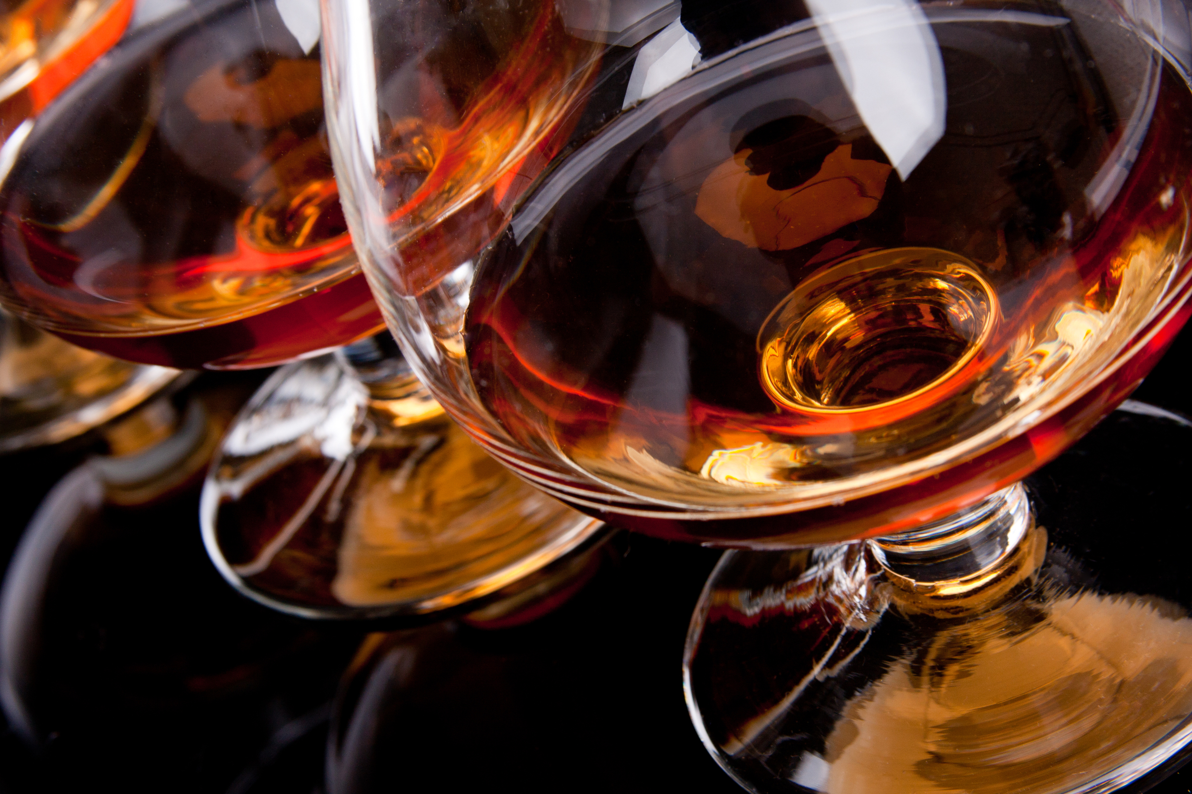 New study on effects of caffeine and alcohol on sleep returns surprising find - Vimarsana News