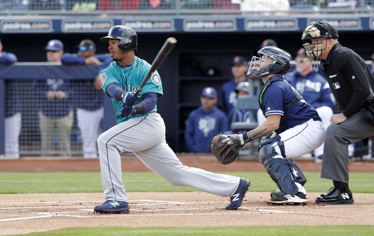 Mariners knock off San Diego 790 KGMI