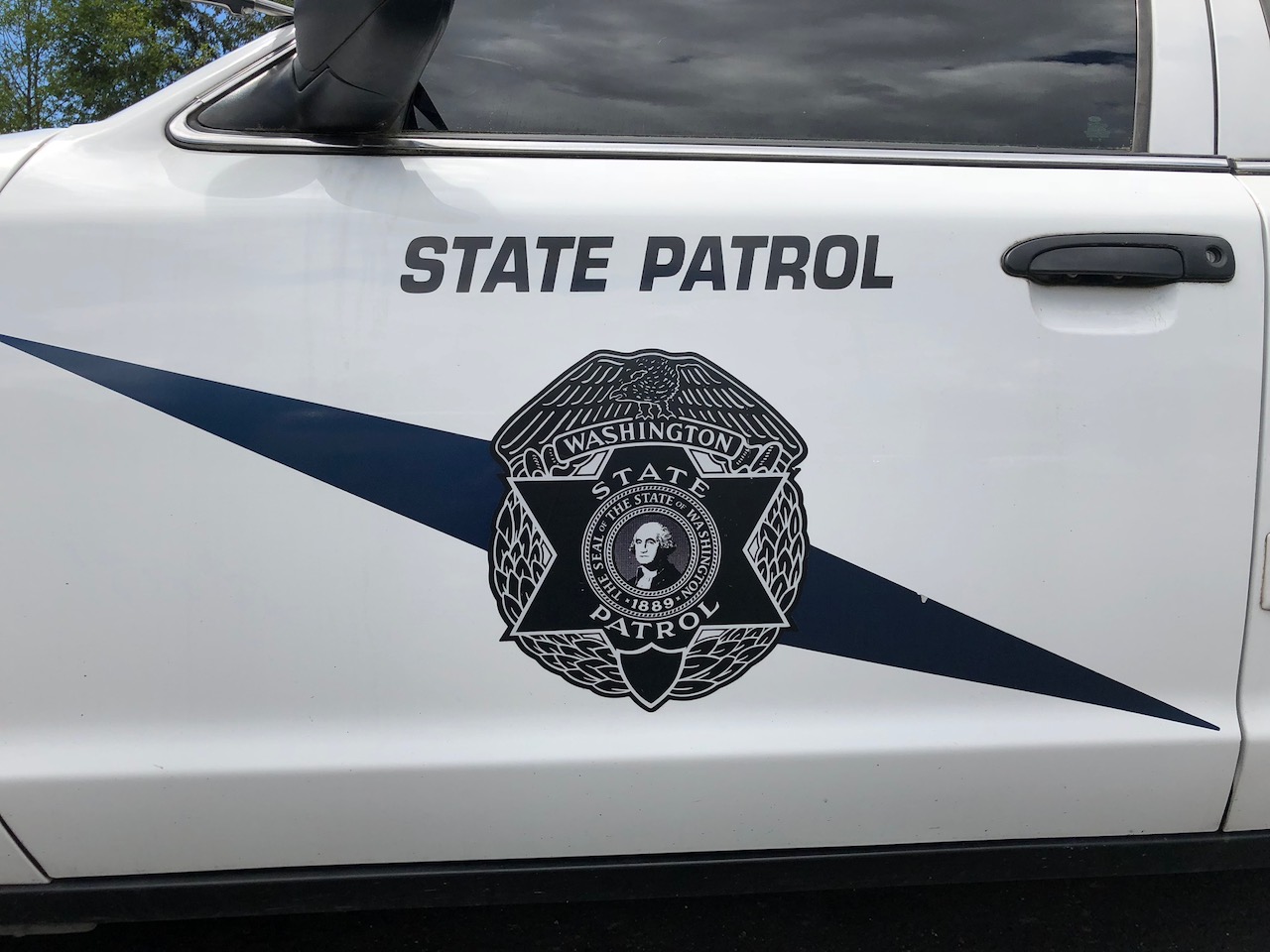Three injured in car accident on Highway 20 - Vimarsana News