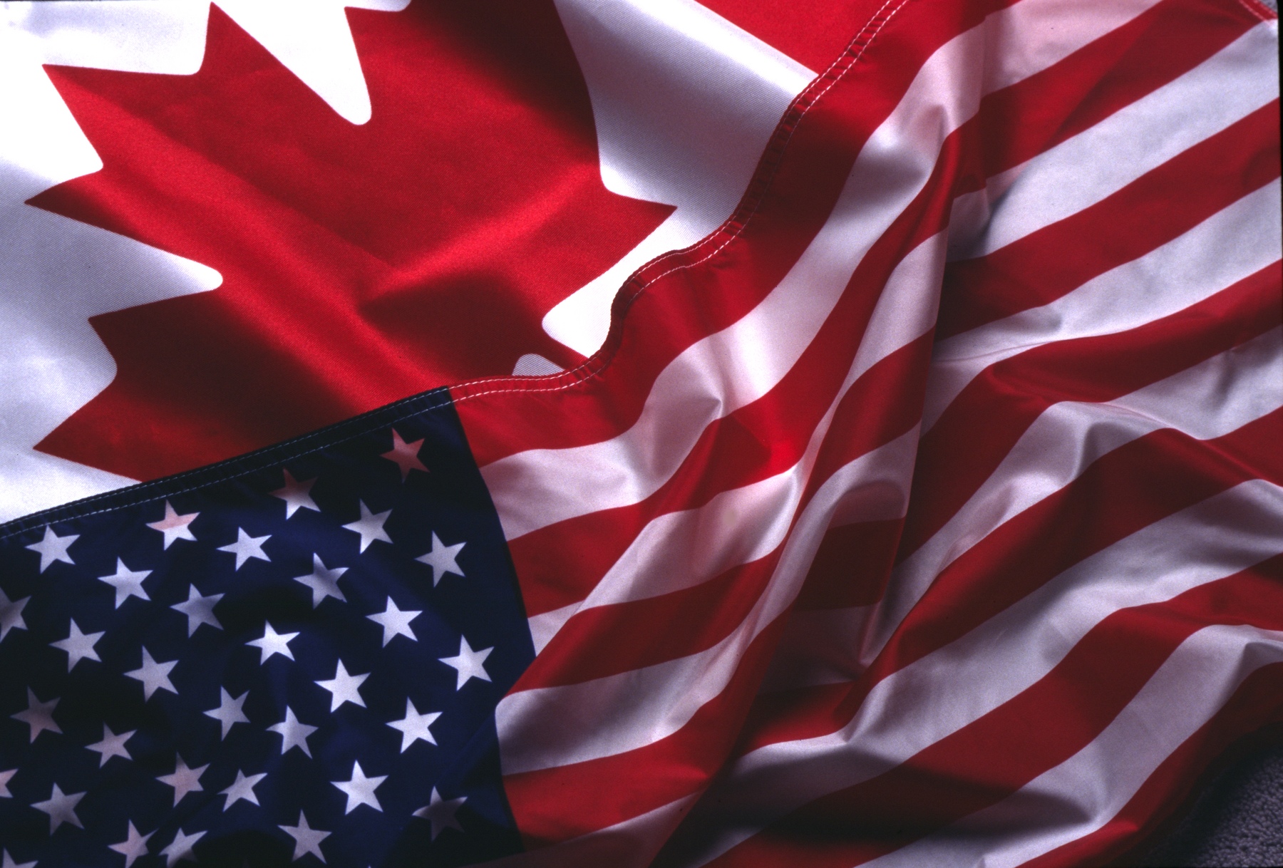 canadian_american_flags 790 KGMI