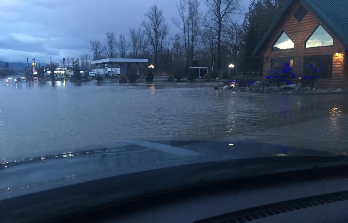 Sumas City flood 03 790 KGMI