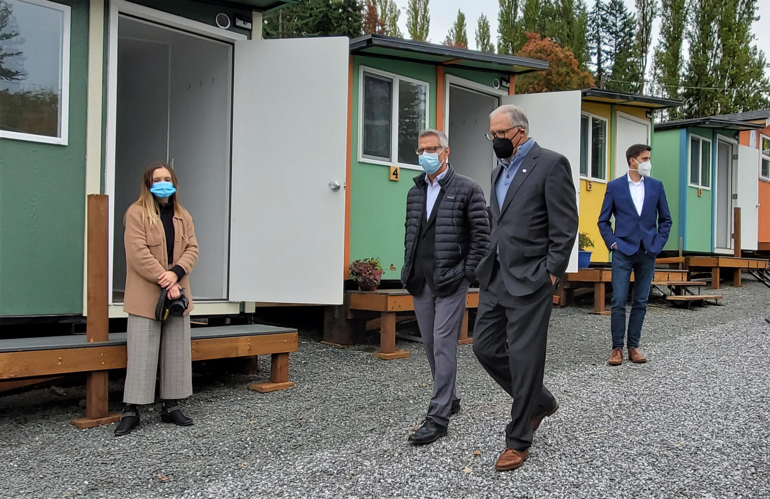 Governor Inslee tours Bellingham tiny home village, WCC - Vimarsana News
