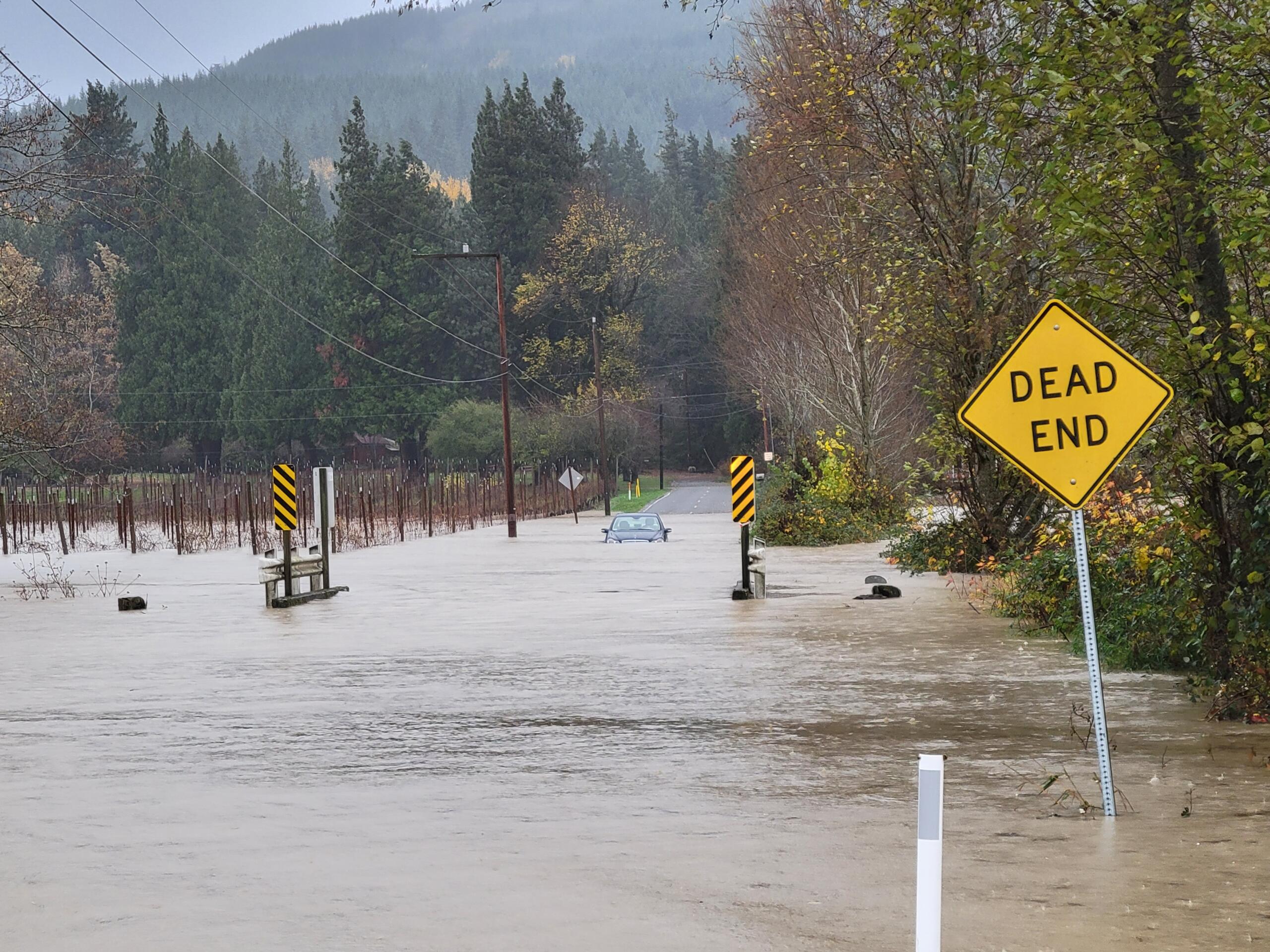 Operations stations set up today in Sumas and Everson for flood cleanup effort - Vimarsana News