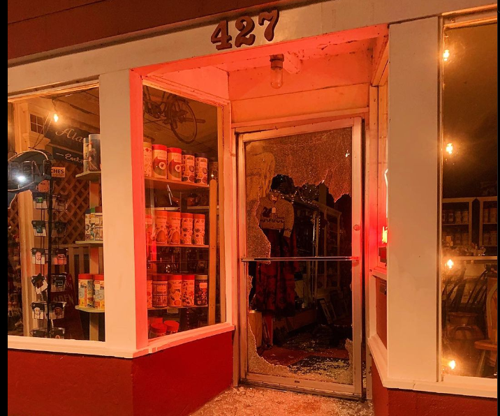 Antique mall burglarized in Bellingham - Vimarsana News