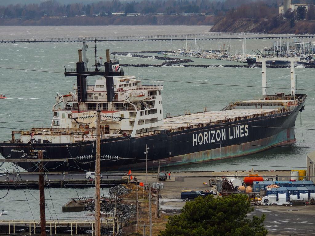 Bellingham Shipping Terminal getting shipment from ship