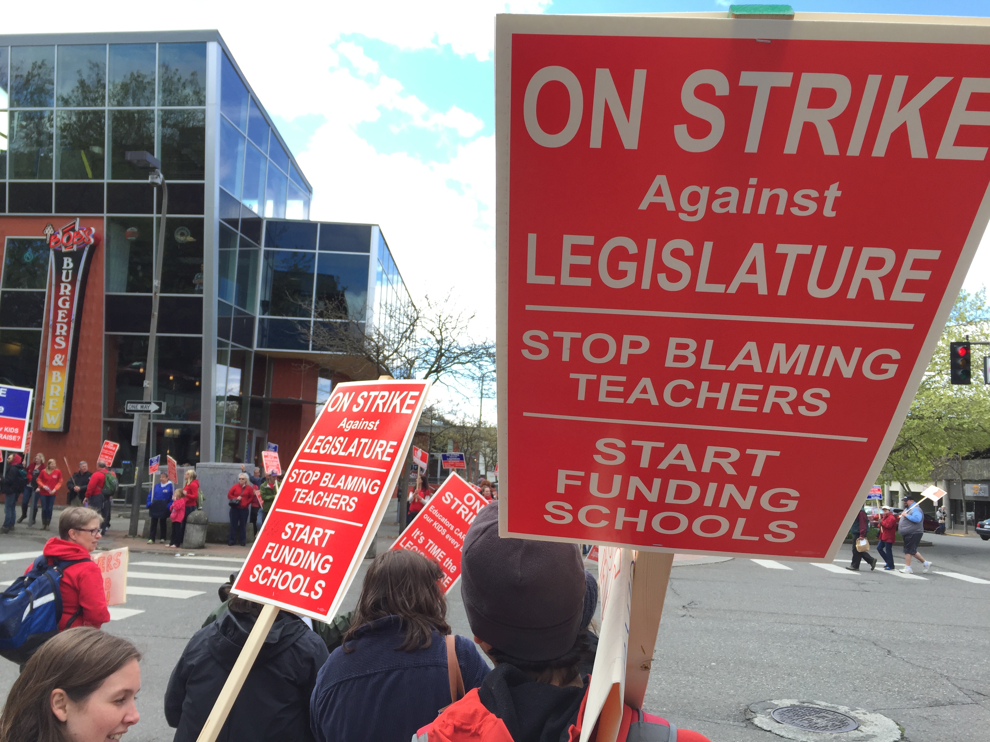 Teachers at second Western Washington school district vote to go on strike Teachers at second Western Washington school district vote to go on strike