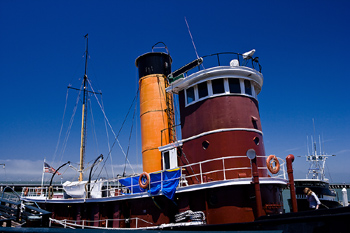Stuck tug boat horn keeps Everett residents awake Stuck tug boat horn keeps Everett residents awake