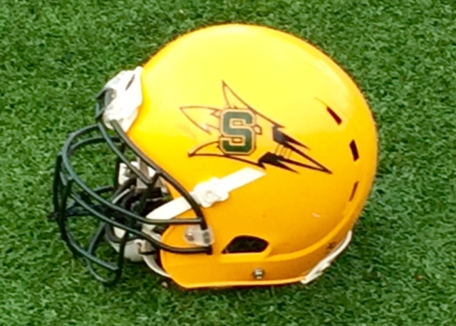 Sehome to play independent football schedule in 2017