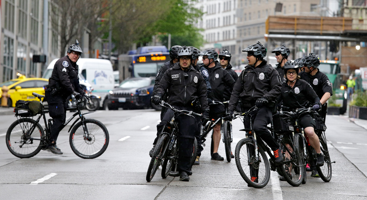 Seattle Police union votes overwhelmingly to approve raises