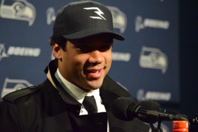 Masterful Russell Wilson leads Seahawks past Eagles