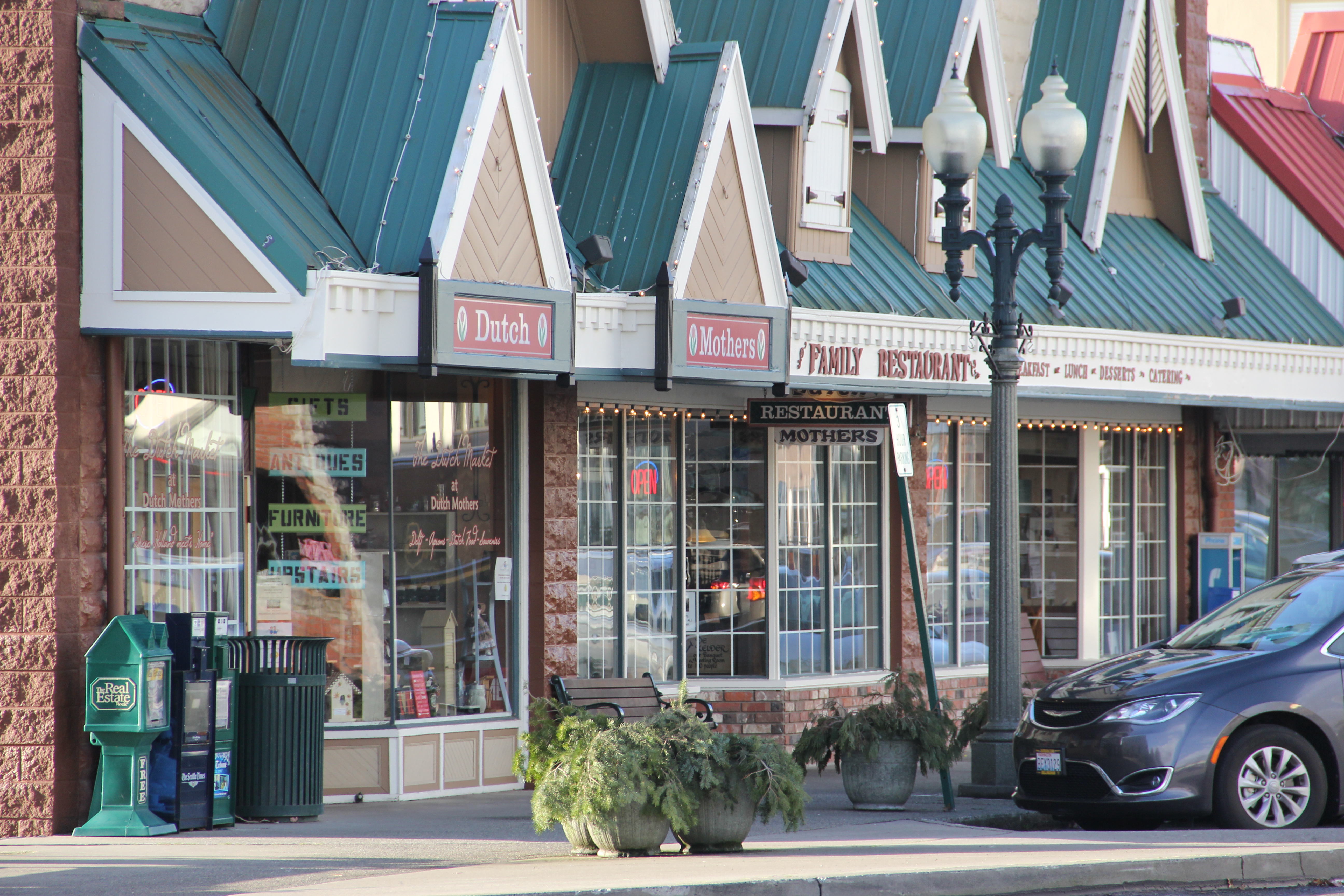 UPDATE: Legendary Lynden eatery, Dutch Mothers, is up for sale
