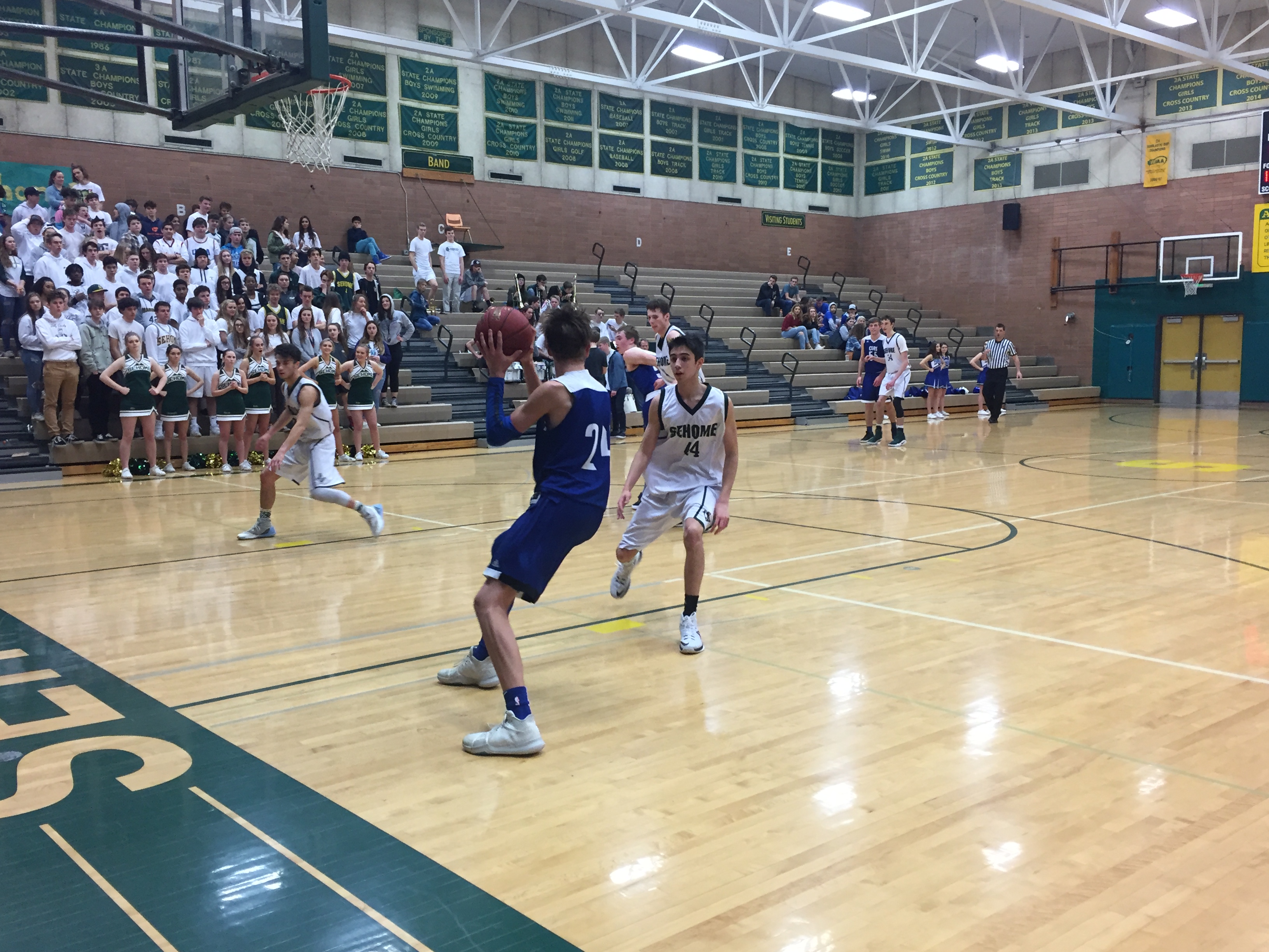 District tournament final scores from Thursday night