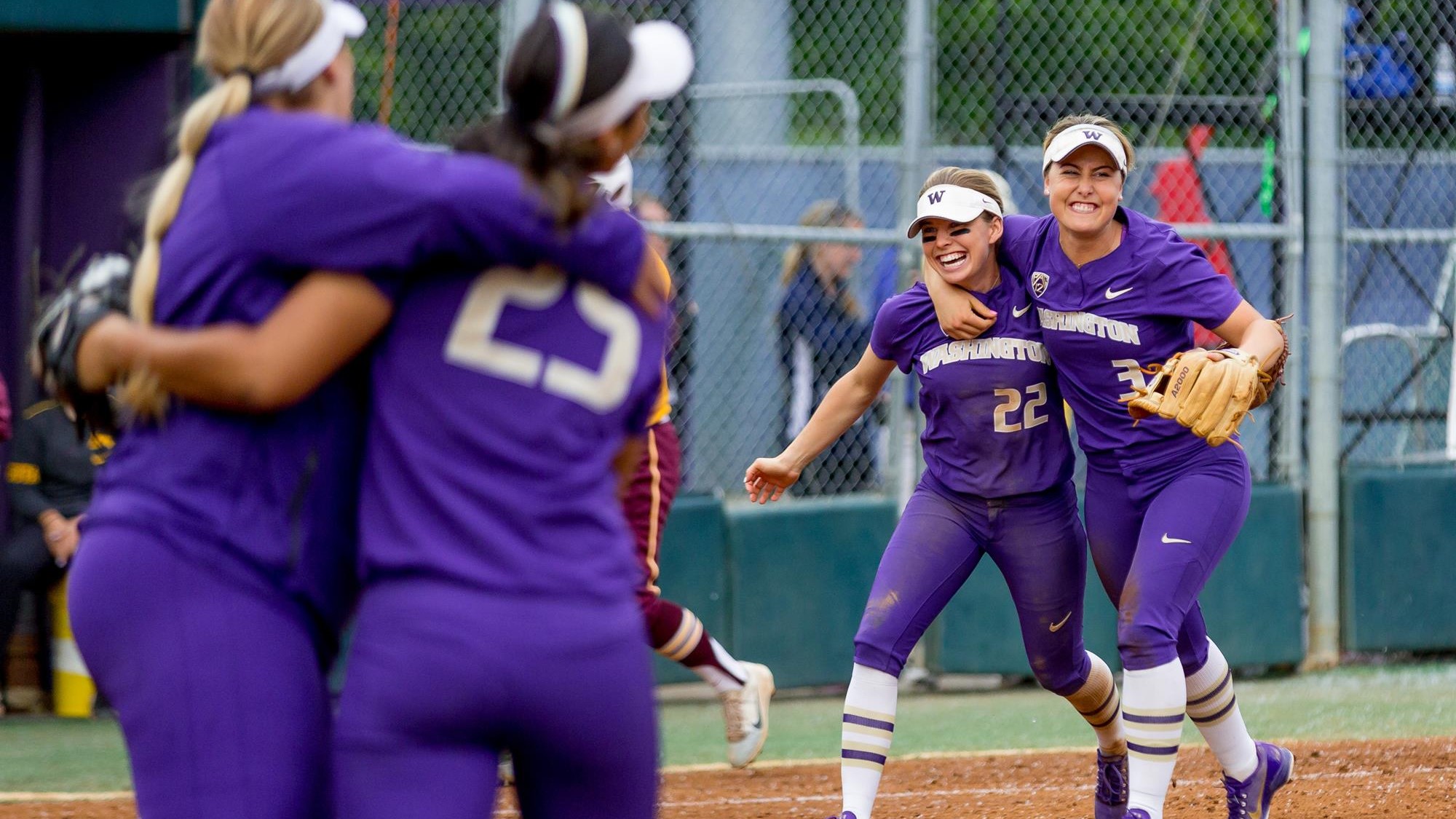 UW softball advances to Super Regionals