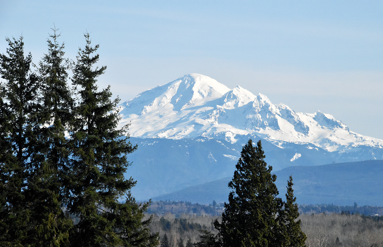 Climber Rescued near Mount Baker