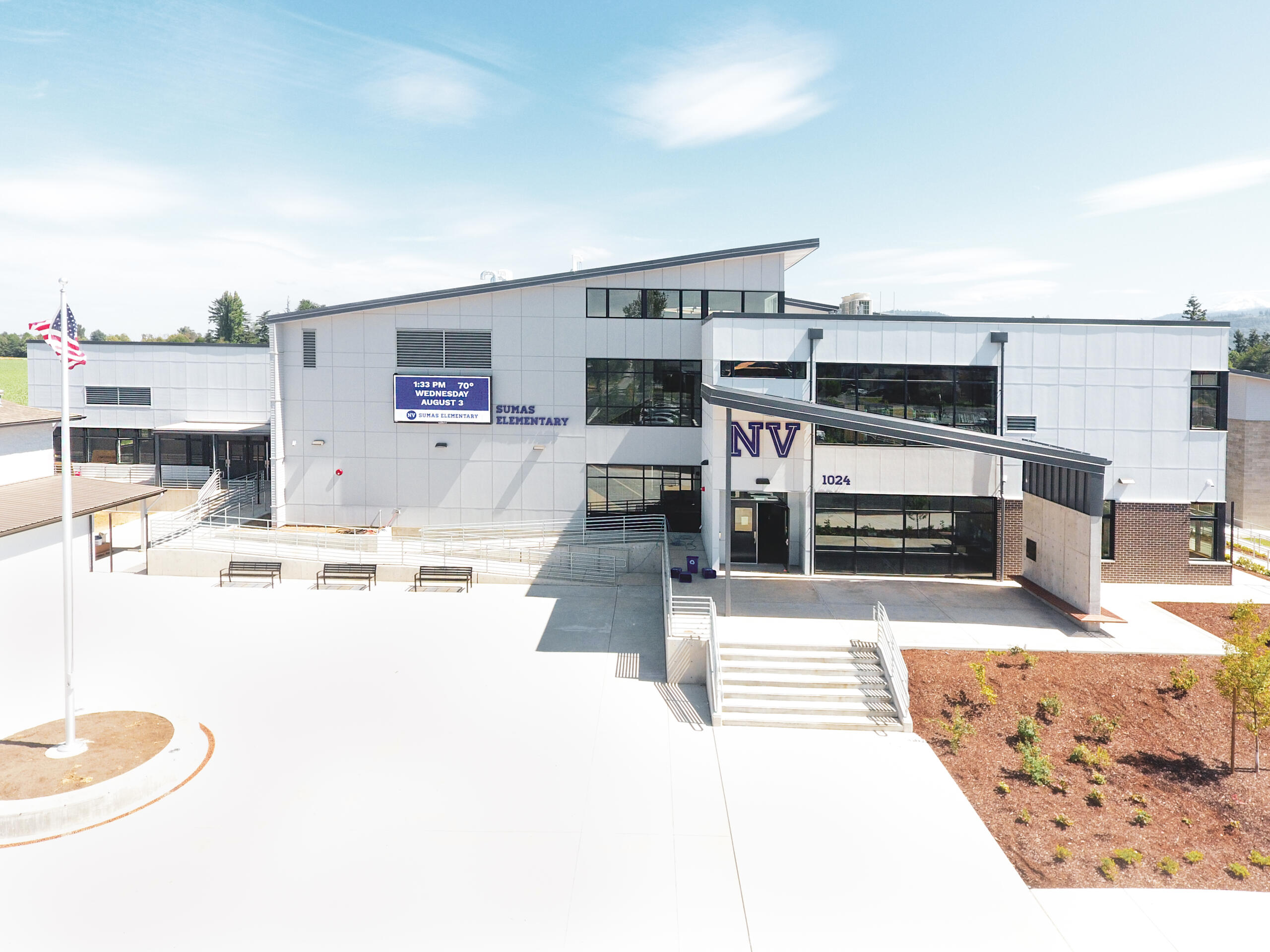 Sumas residents celebrate completion of new elementary school