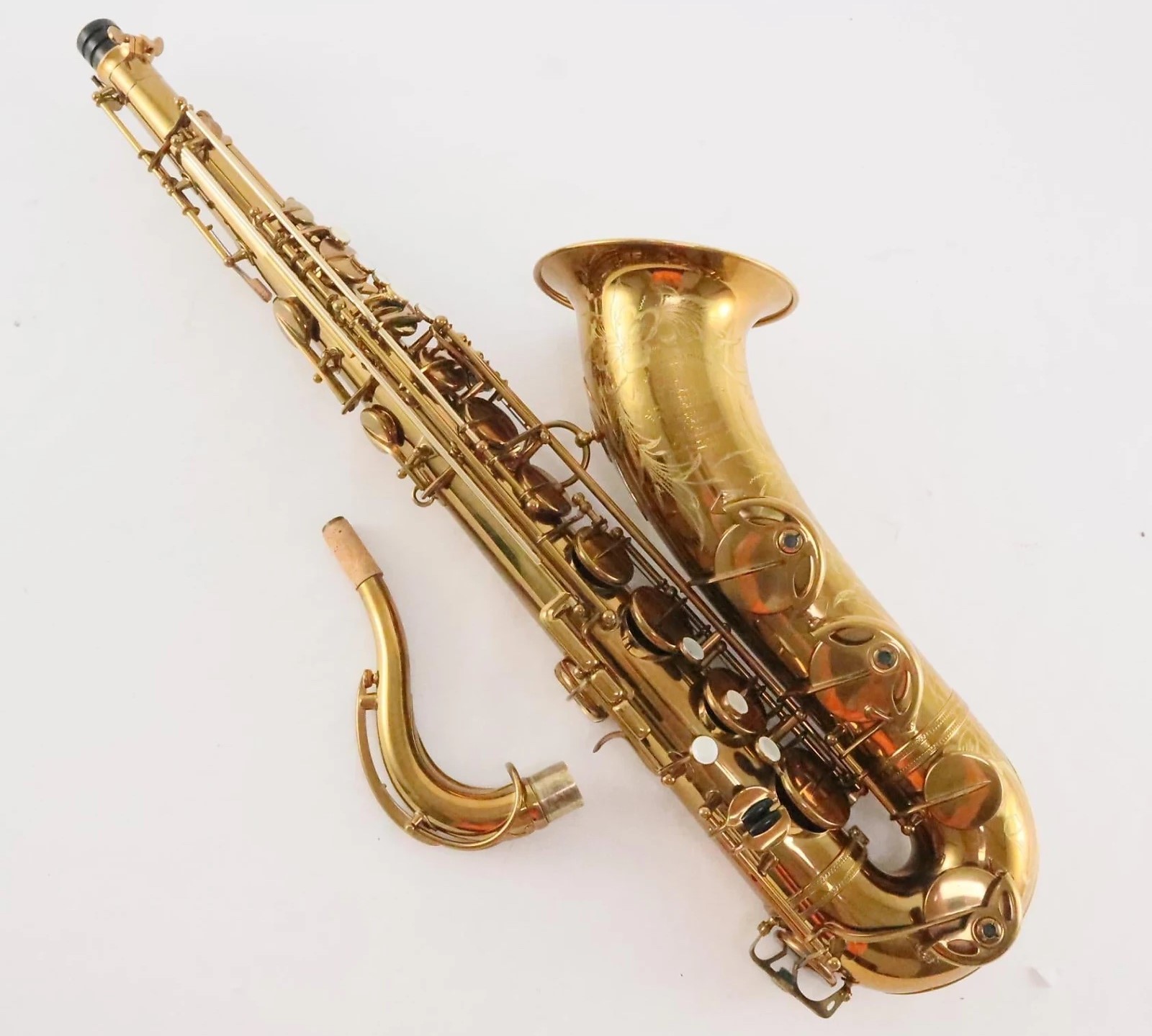 Bellingham music company searching for stolen saxophones